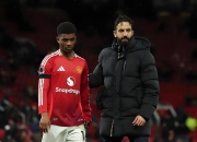 IM电竞官网入口-哈德斯菲尔德城遭遇连败，英超降级悬念加剧