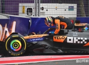 IM电竞游戏-阿斯顿马丁险胜迈凯伦，佩雷兹高光表现