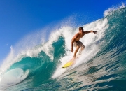 im电竞APP下载-矛与盾的史诗，库尔图瓦一夫当关，奥地利铁链锁死大黄蜂