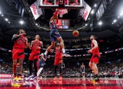 im电游游戏-包含猛龙队开启连胜模式，球星表现抢眼的词条