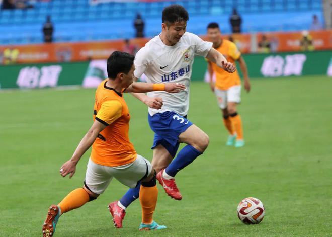 山东鲁能主场力克青岛黄海,继续追击的简单介绍 山东鲁能主场力克青岛黄海,继续追击的简单介绍