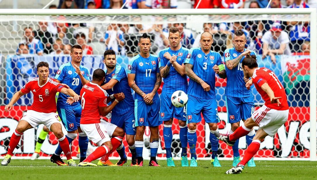 精彩的球员表现为比赛增添了亮眼一笔 精彩的球员表现为比赛增添了亮眼一笔