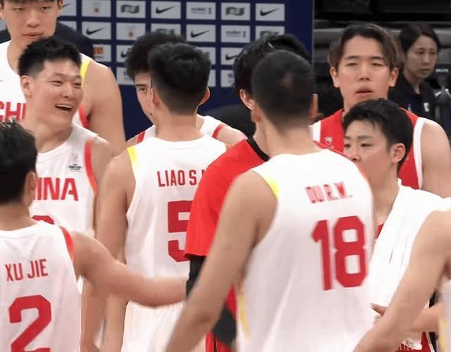 双方交锋:团队配合默契,力争胜利的简单介绍 双方交锋:团队配合默契,力争胜利的简单介绍