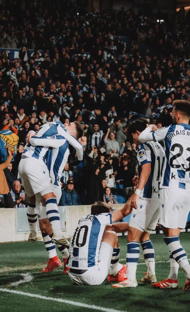 皇家社会客场遭遇恐怖失误,输球在望的简单介绍 皇家社会客场遭遇恐怖失误,输球在望的简单介绍