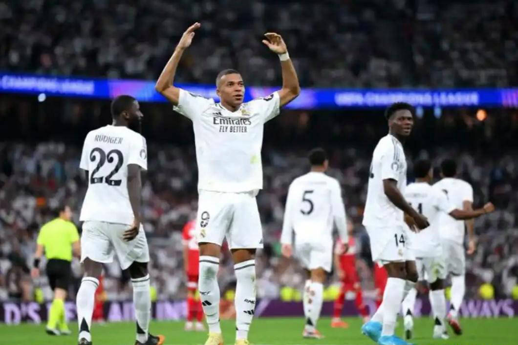 关于欧冠:皇马憾平巴黎,遭遇三连平的信息 关于欧冠:皇马憾平巴黎,遭遇三连平的信息