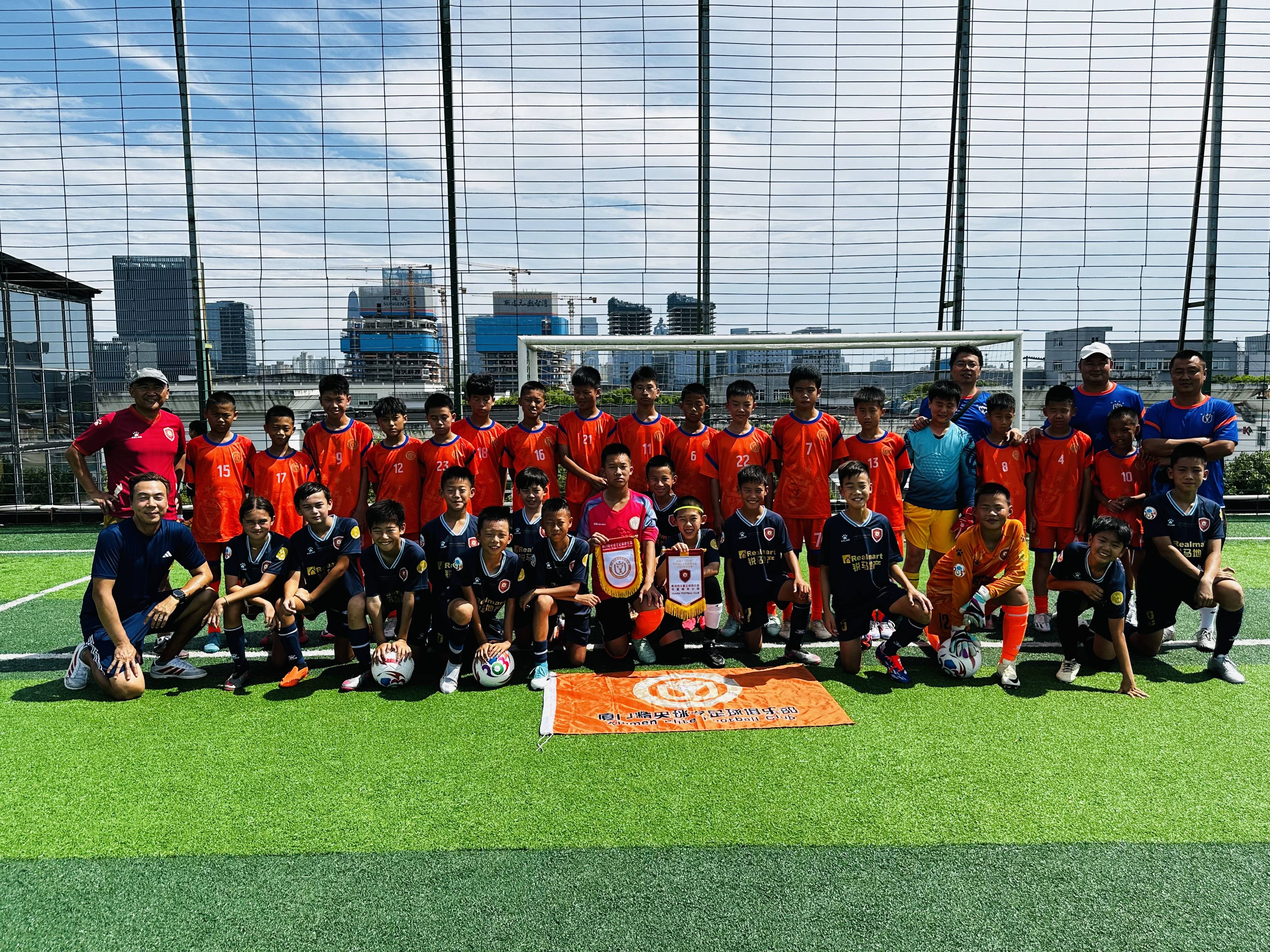 亚洲球员吸引国际关注,足球风采迷人的简单介绍 亚洲球员吸引国际关注,足球风采迷人的简单介绍