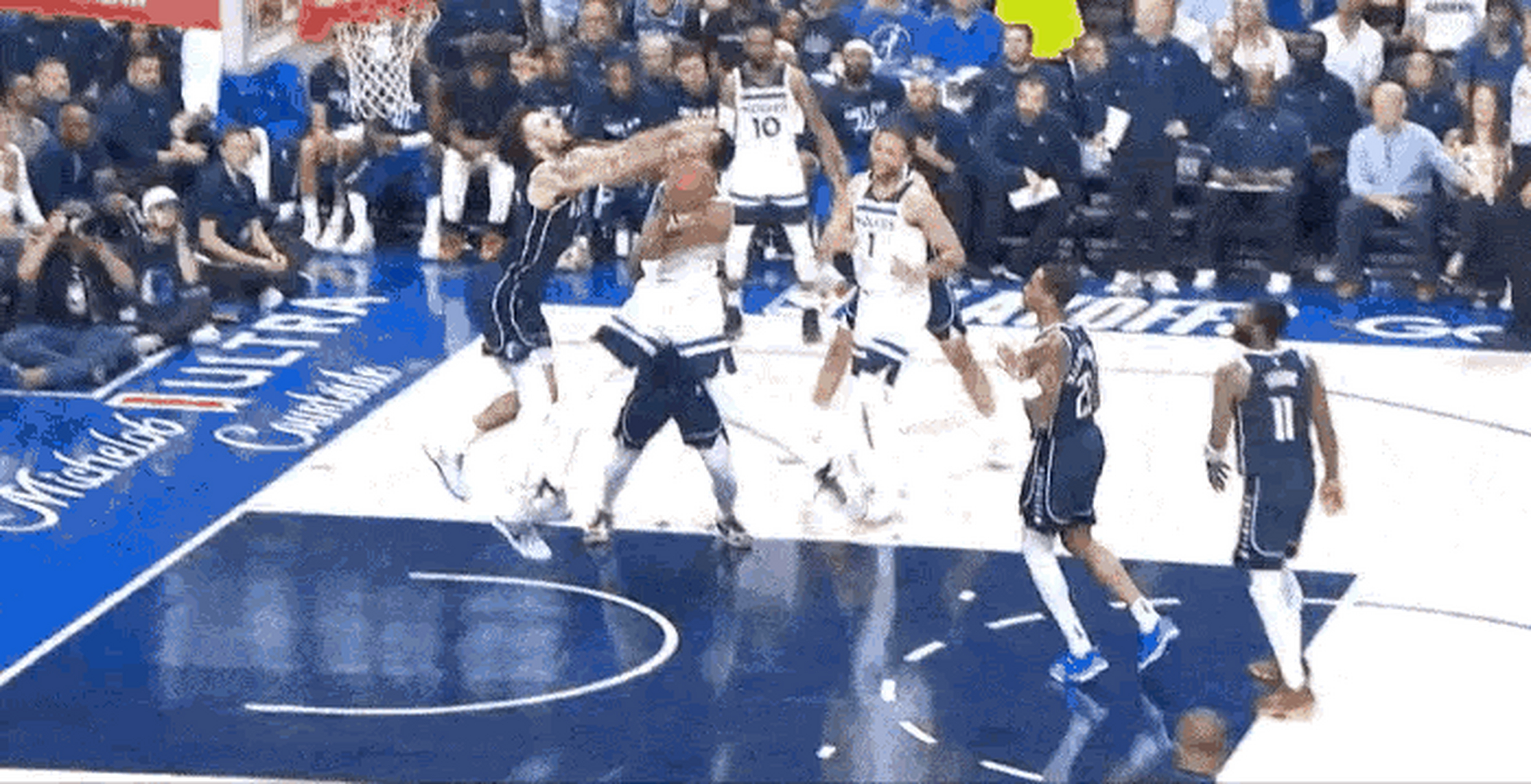 独行侠主场告捷,唐斯独揽+带队止连败的简单介绍 独行侠主场告捷,唐斯独揽+带队止连败的简单介绍