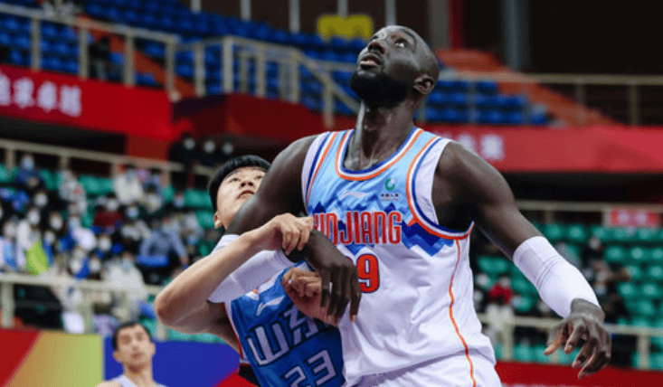 发挥优势实现领先,球队一路领跑获胜的简单介绍 发挥优势实现领先,球队一路领跑获胜的简单介绍