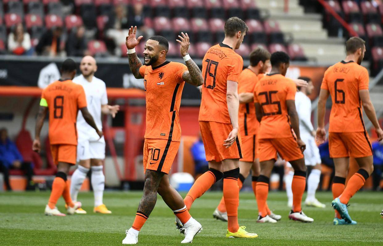 引领:荷兰队欧预赛领跑比赛 引领:荷兰队欧预赛领跑比赛