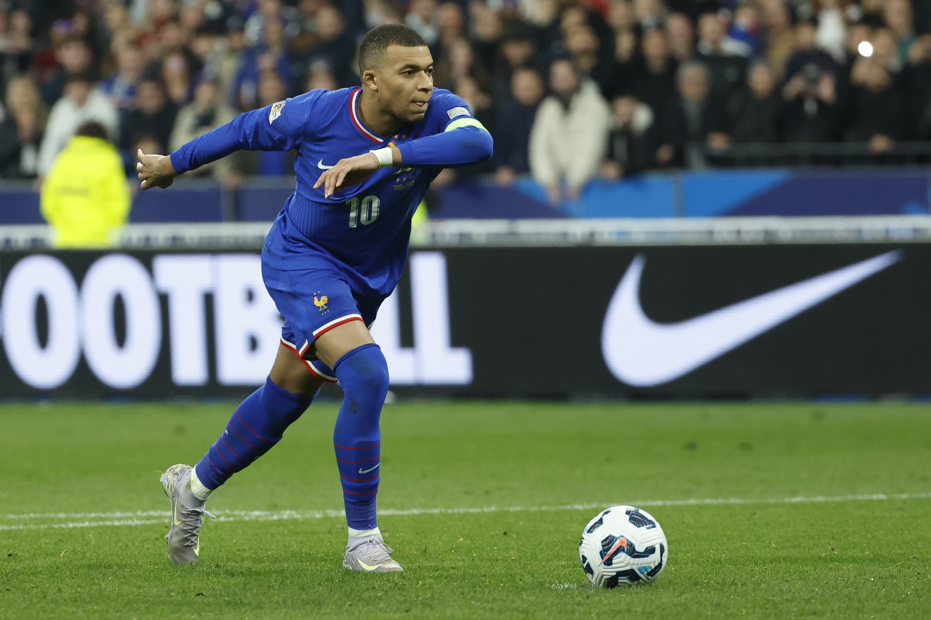 足球热潮欧国联比赛势如破竹 足球热潮欧国联比赛势如破竹