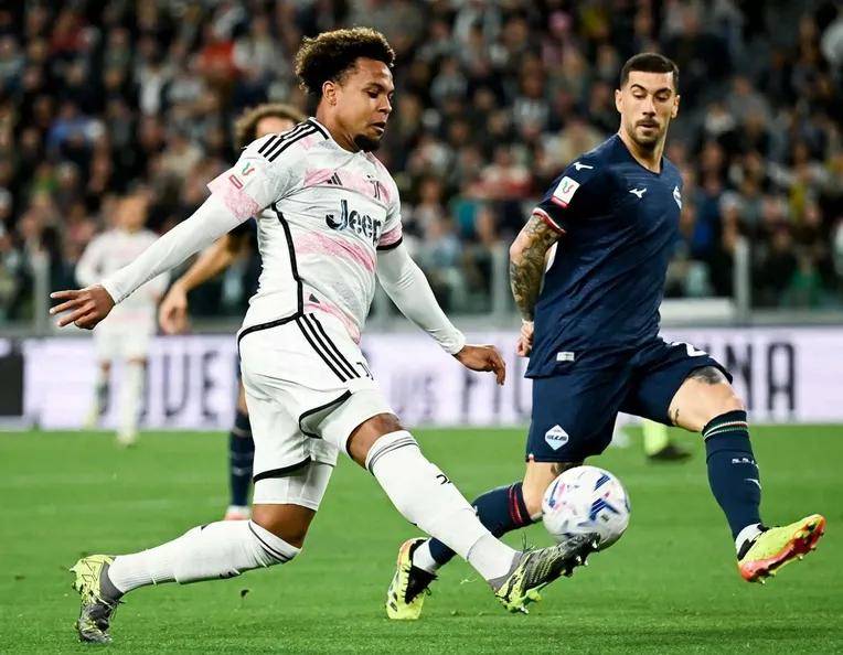 尤文图斯客场击败对手,成功晋级下一轮比赛 尤文图斯客场击败对手,成功晋级下一轮比赛