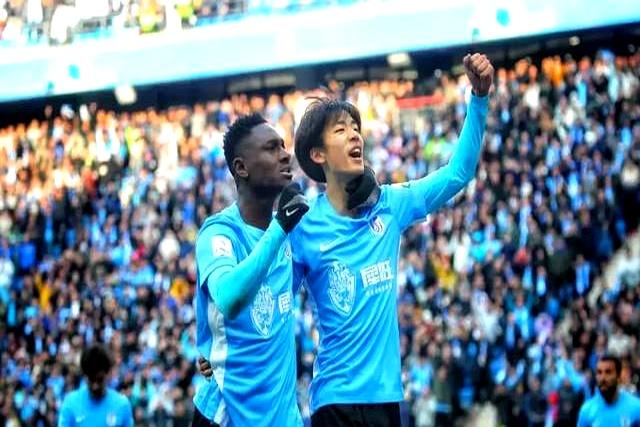 关于年轻球员崭露头角,为球队赢得重要比赛的信息 关于年轻球员崭露头角,为球队赢得重要比赛的信息