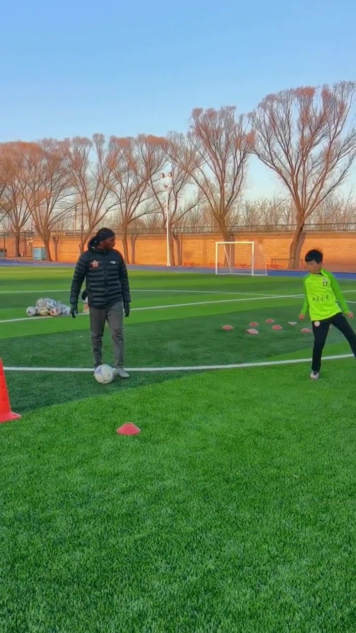 关于激情四射的足球赛事让人热血沸腾的信息 关于激情四射的足球赛事让人热血沸腾的信息