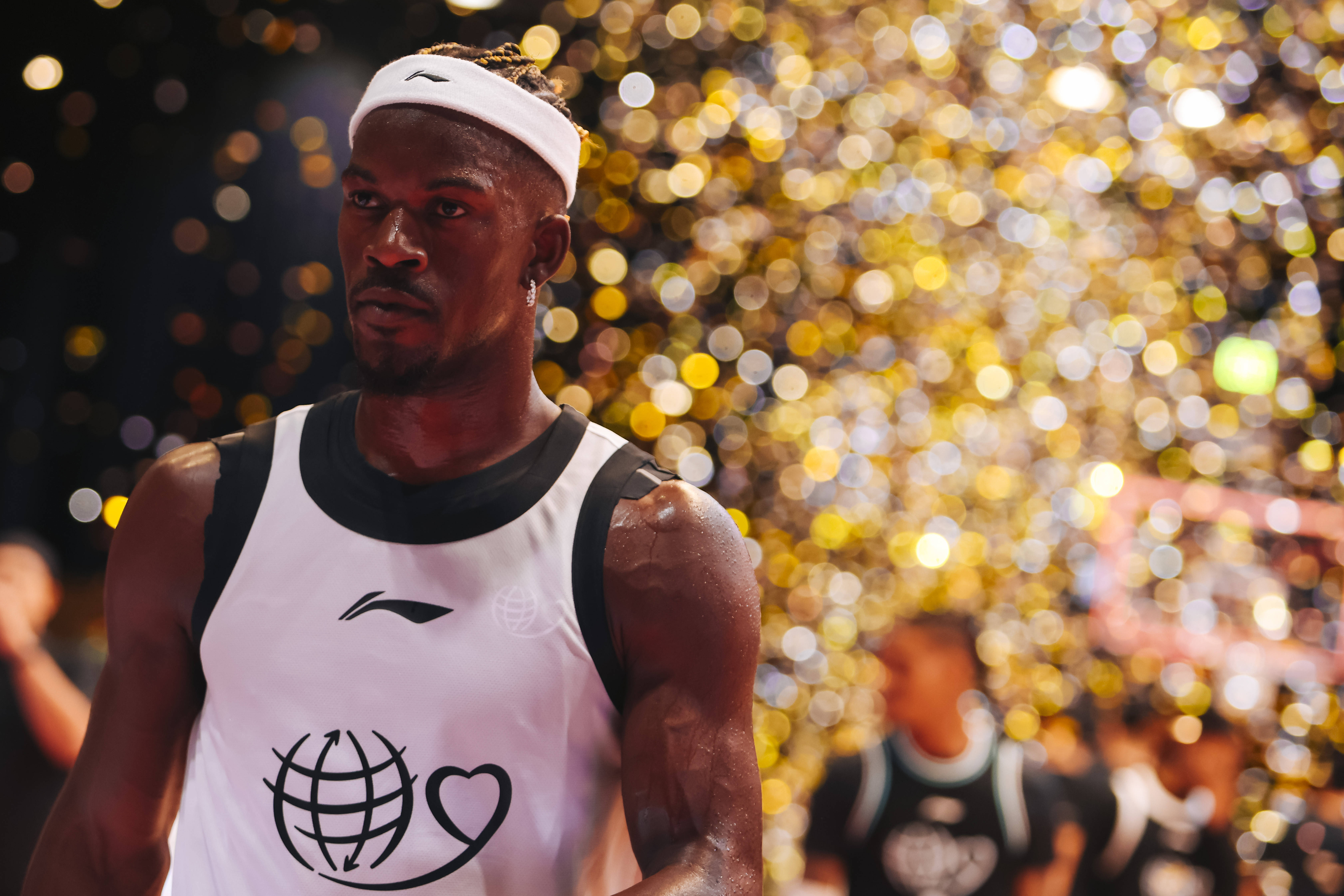 密尔沃基雄鹿球员爆料内讧细节,球队剑拔弩张的简单介绍 密尔沃基雄鹿球员爆料内讧细节,球队剑拔弩张的简单介绍