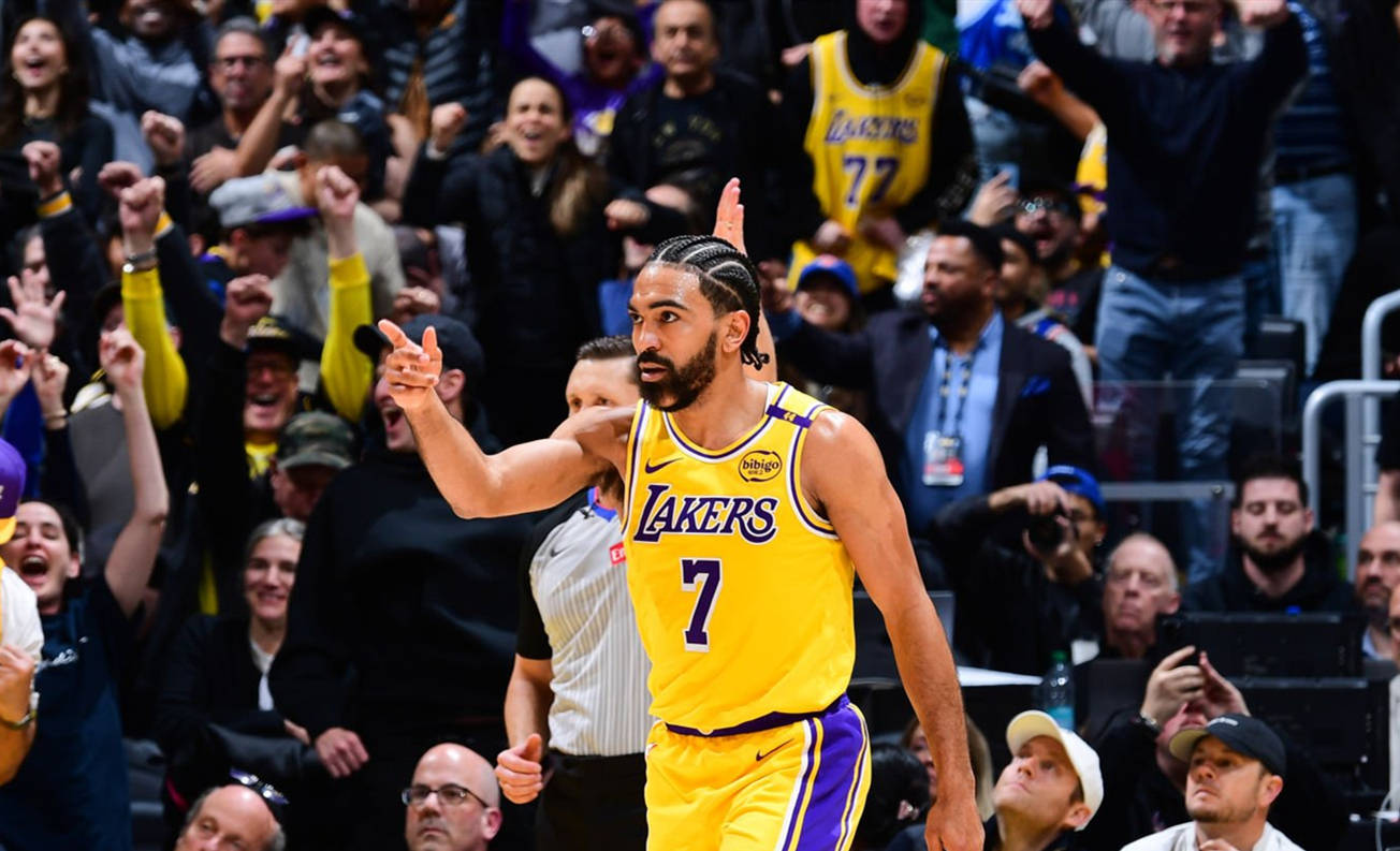 湖人再胜一仗,东部霍尔德夫人排名第一 湖人再胜一仗,东部霍尔德夫人排名第一