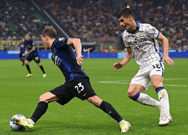 南特球员击败对手,获得宝贵三分 南特球员击败对手,获得宝贵三分