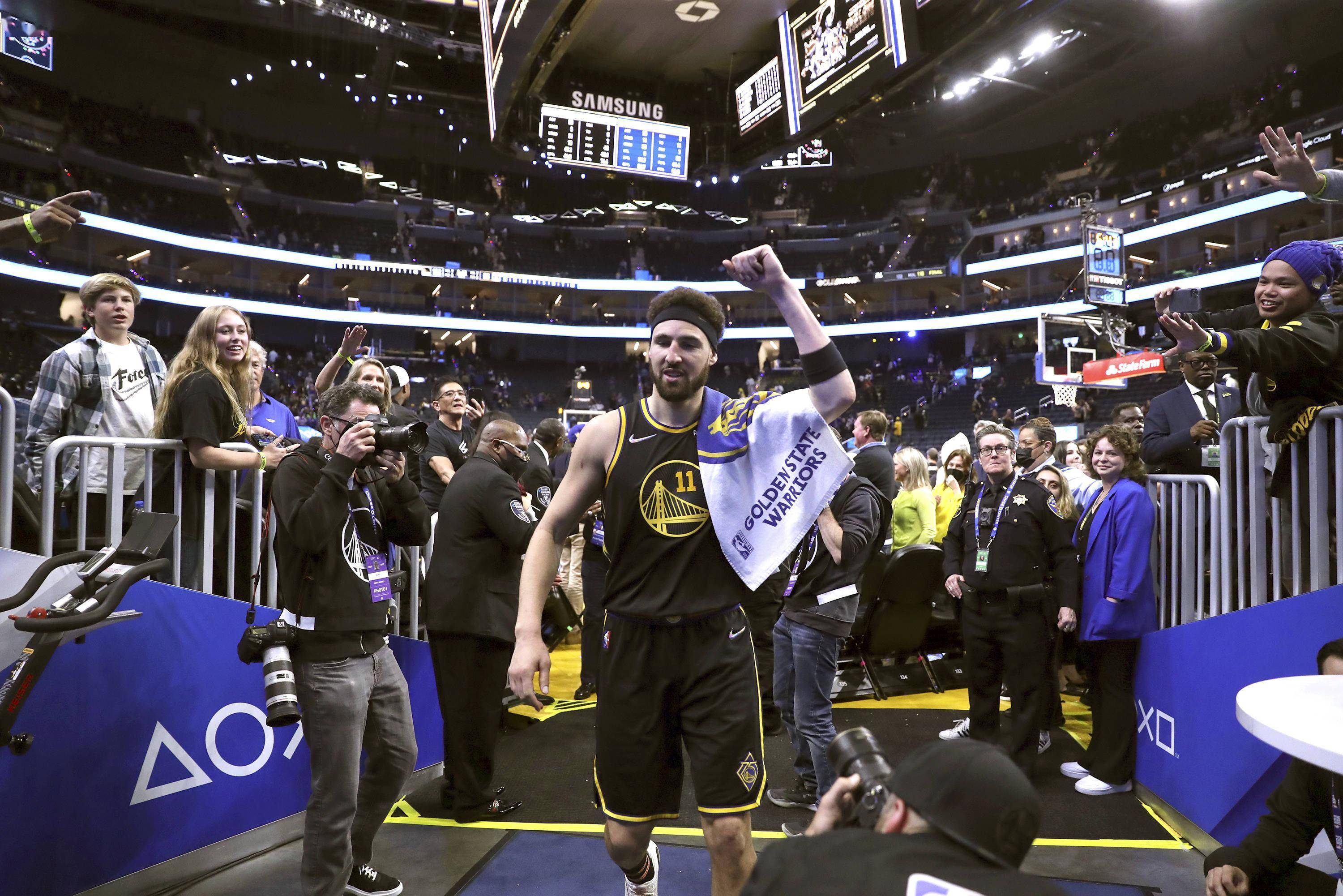 NBA后卫杨慕成加盟国家大名单,为备战国际篮球赛事 NBA后卫杨慕成加盟国家大名单,为备战国际篮球赛事