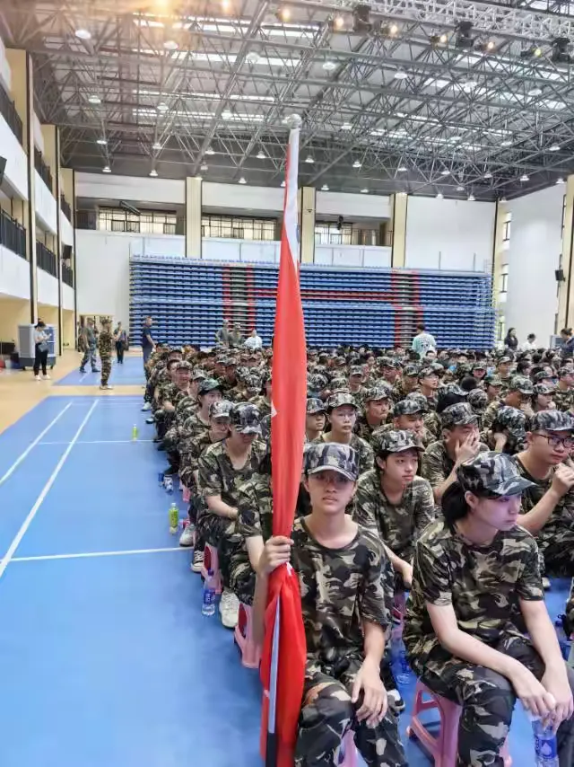 包含体育新星崭露头角,青春风华展现不凡的词条 包含体育新星崭露头角,青春风华展现不凡的词条