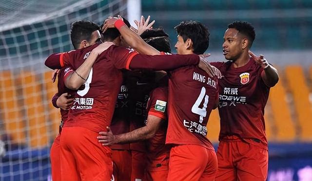 中超球队大胆施展攻势,获得出线资格 中超球队大胆施展攻势,获得出线资格