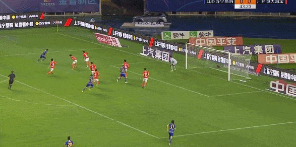 苏宁主帅不满判罚,点球惊魂被延边逼平的简单介绍 苏宁主帅不满判罚,点球惊魂被延边逼平的简单介绍