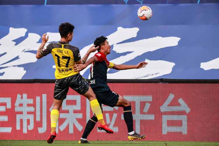 深圳佳兆业爆冷胜出广州恒大，豪取三分