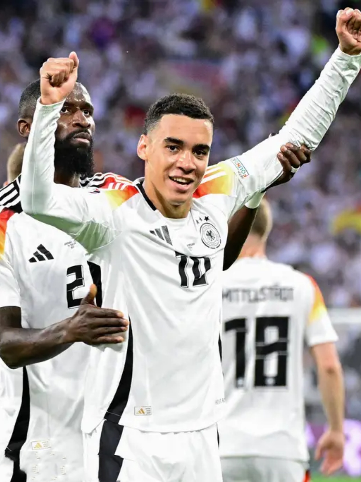 苏格兰足球队取得胜利,积分榜攀升 苏格兰足球队取得胜利,积分榜攀升