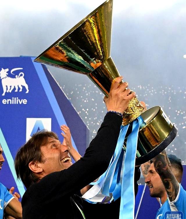 那不勒斯主教练赞扬全队表现,整体实力突出的简单介绍 那不勒斯主教练赞扬全队表现,整体实力突出的简单介绍