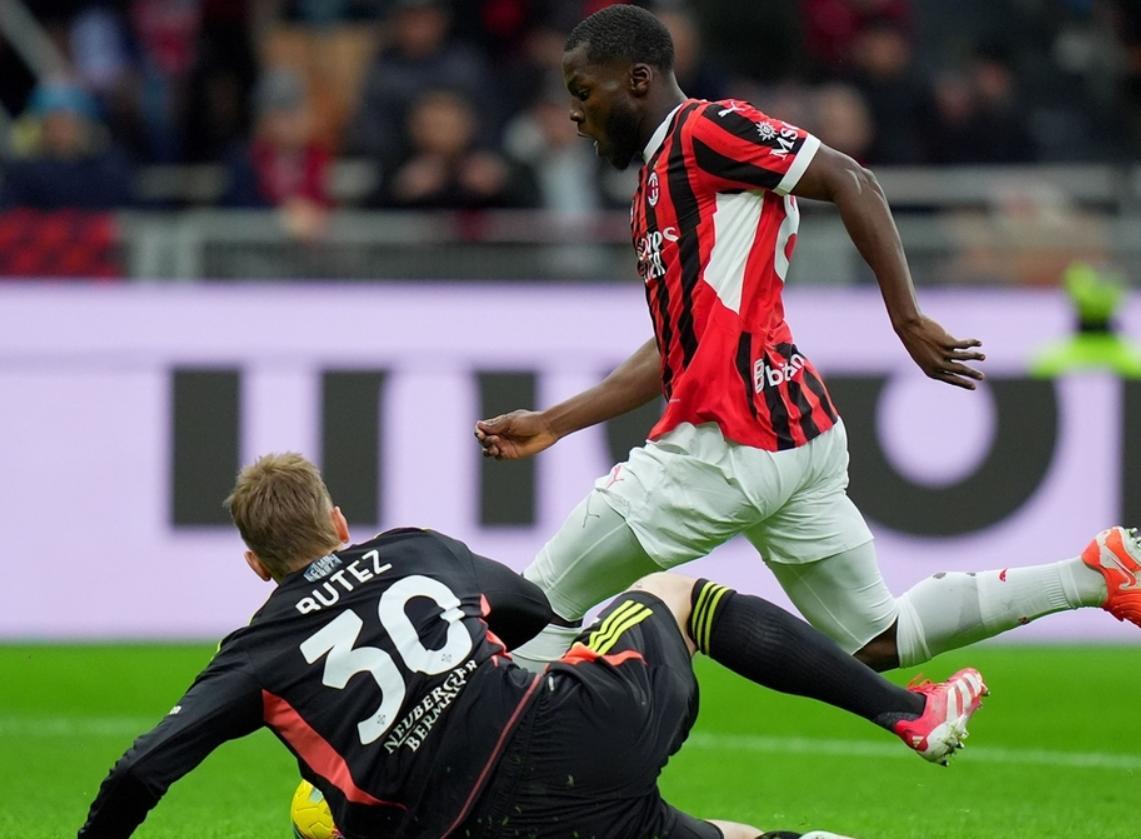 AC米兰队险胜对手,临危不乱,稳占领先的简单介绍 AC米兰队险胜对手,临危不乱,稳占领先的简单介绍