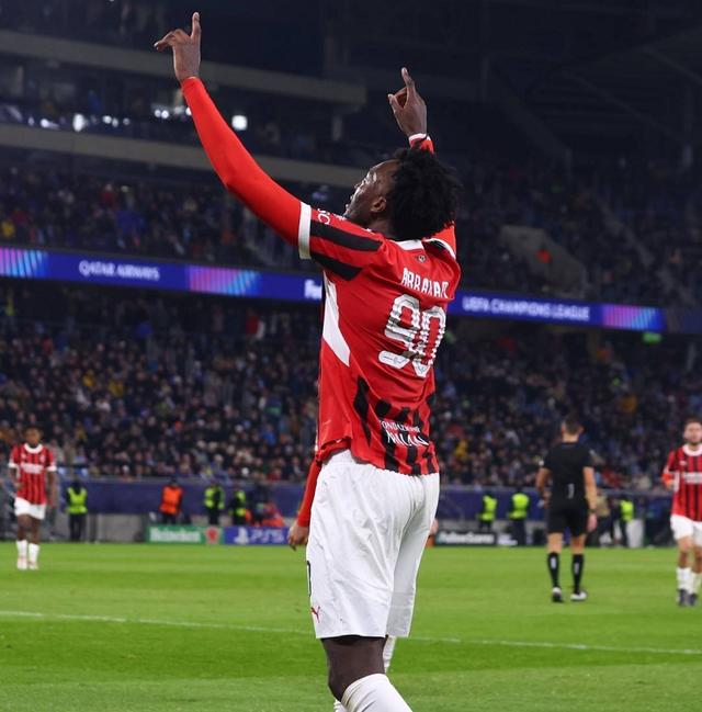 AC米兰队险胜对手,临危不乱,稳占领先的简单介绍 AC米兰队险胜对手,临危不乱,稳占领先的简单介绍