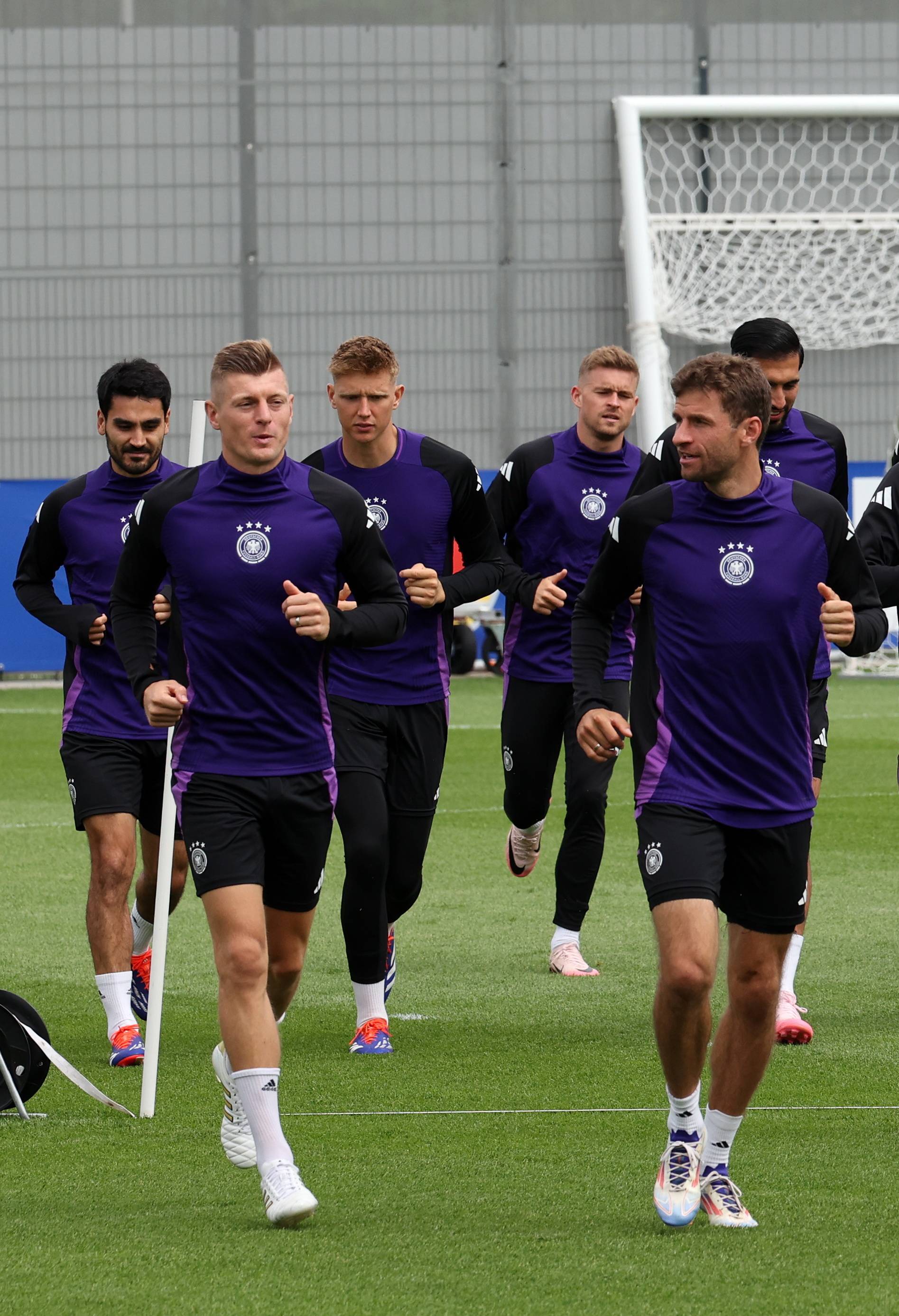 包含首轮德国足球联赛交锋多精彩瞬间的词条 包含首轮德国足球联赛交锋多精彩瞬间的词条