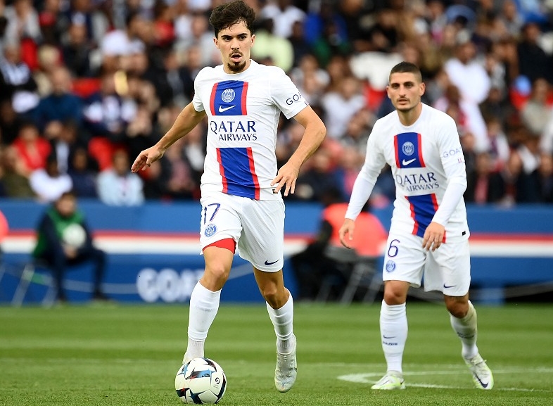 法甲比赛中表现出色的球队,成功夺得冠军 法甲比赛中表现出色的球队,成功夺得冠军