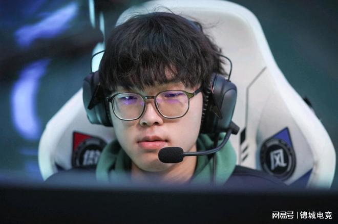 关于EG碾压G2,Zeus拿下关键大龙顶尖较量全球总决赛,锁定晋级资格的信息 关于EG碾压G2,Zeus拿下关键大龙顶尖较量全球总决赛,锁定晋级资格的信息