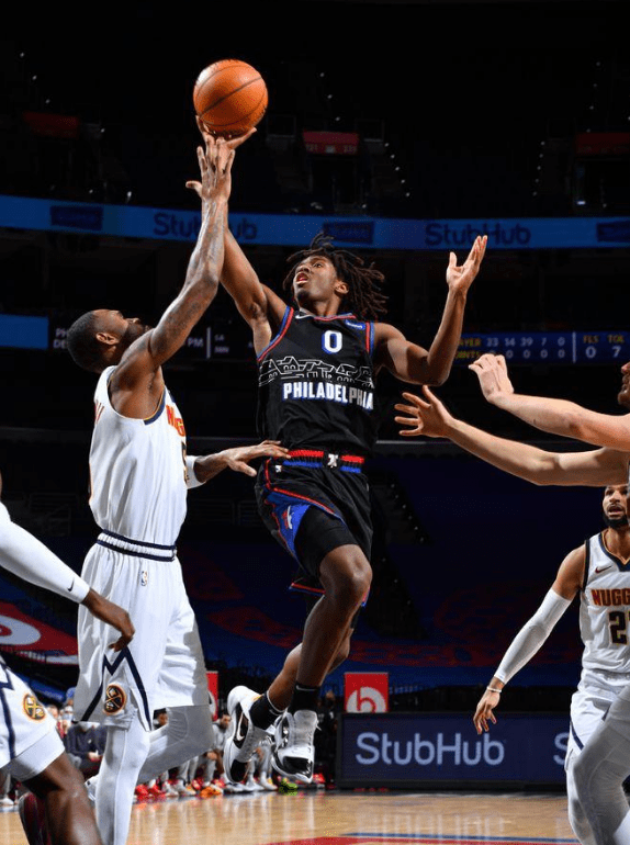 76人大腿受伤,球队战绩一落千丈的简单介绍 76人大腿受伤,球队战绩一落千丈的简单介绍