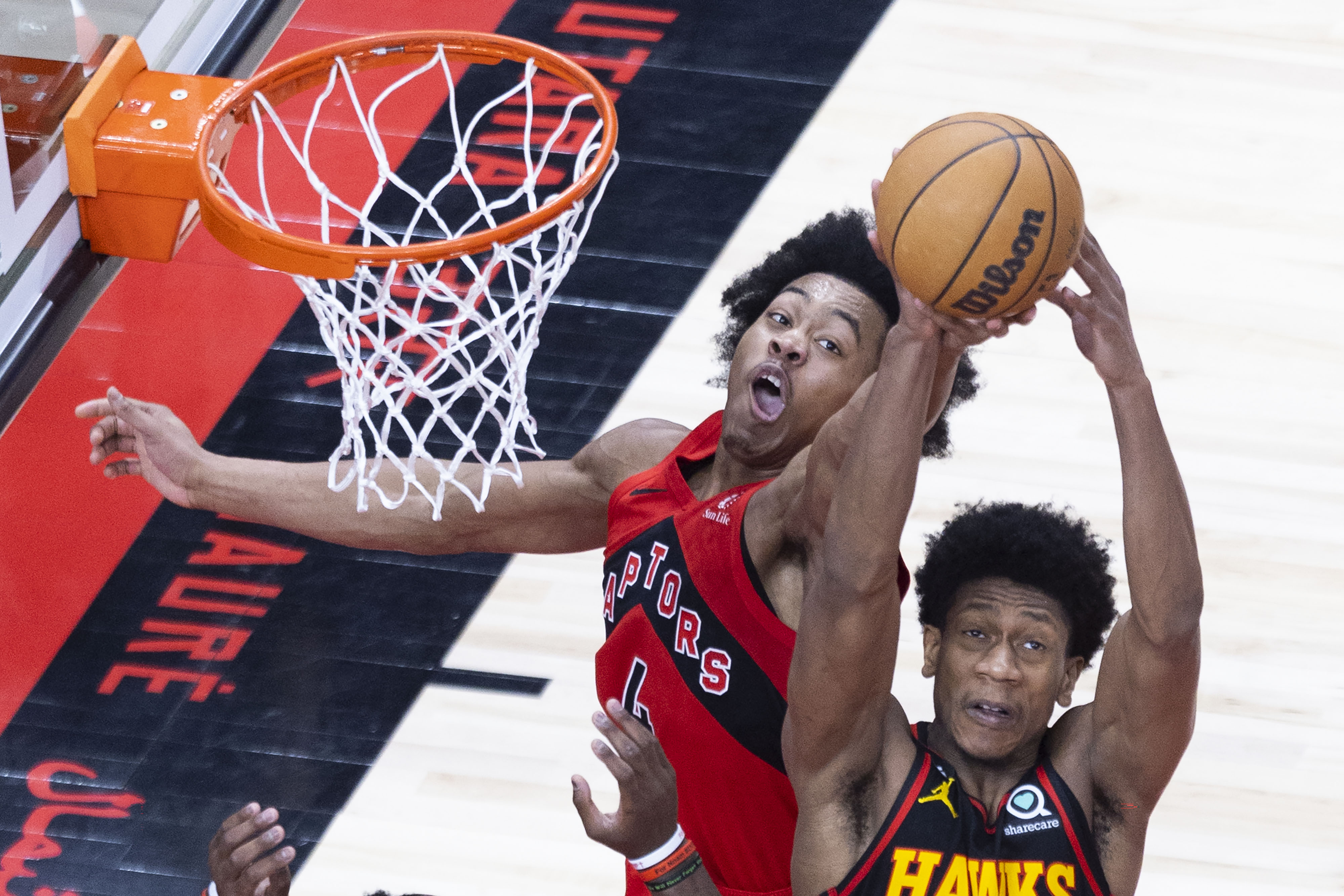 老鹰不敌快船,杨尼斯砍下20+10 老鹰不敌快船,杨尼斯砍下20+10