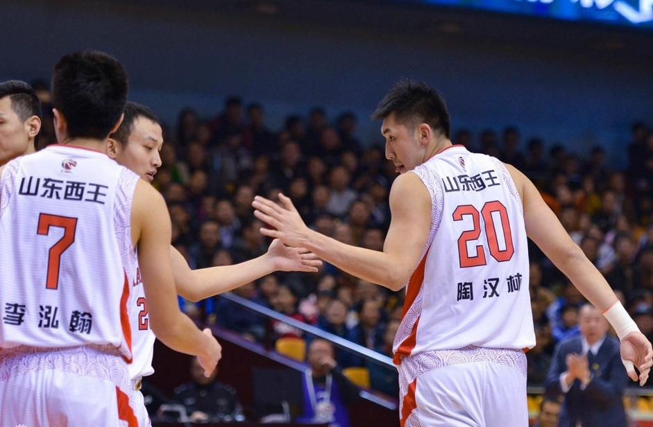 极速破门球员技高一筹,助球队取得胜利的简单介绍 极速破门球员技高一筹,助球队取得胜利的简单介绍