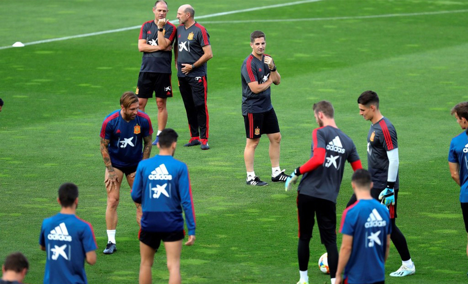 西班牙足球教练团队整容计划 西班牙足球教练团队整容计划