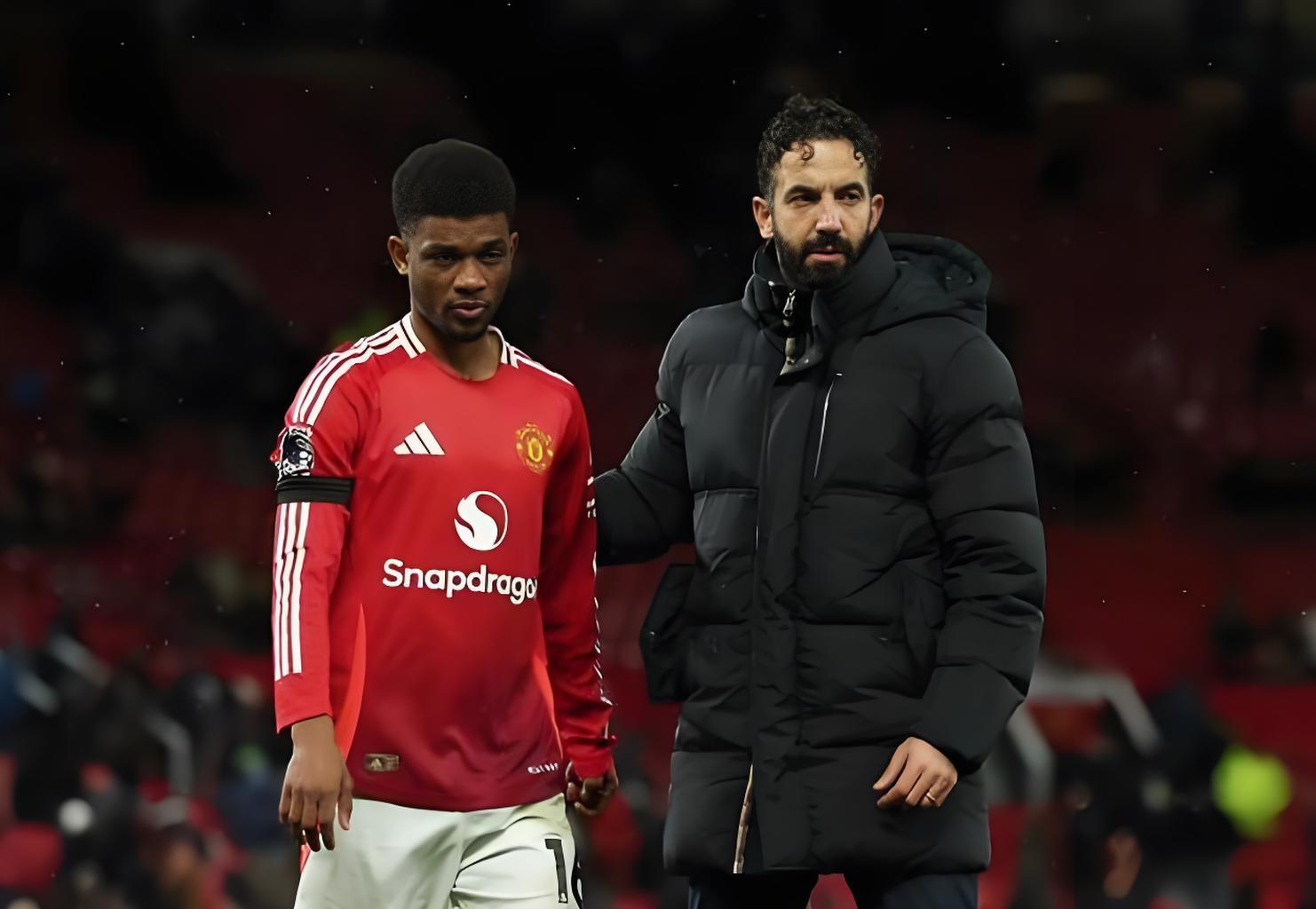 哈德斯菲尔德城遭遇连败,英超降级悬念加剧 哈德斯菲尔德城遭遇连败,英超降级悬念加剧