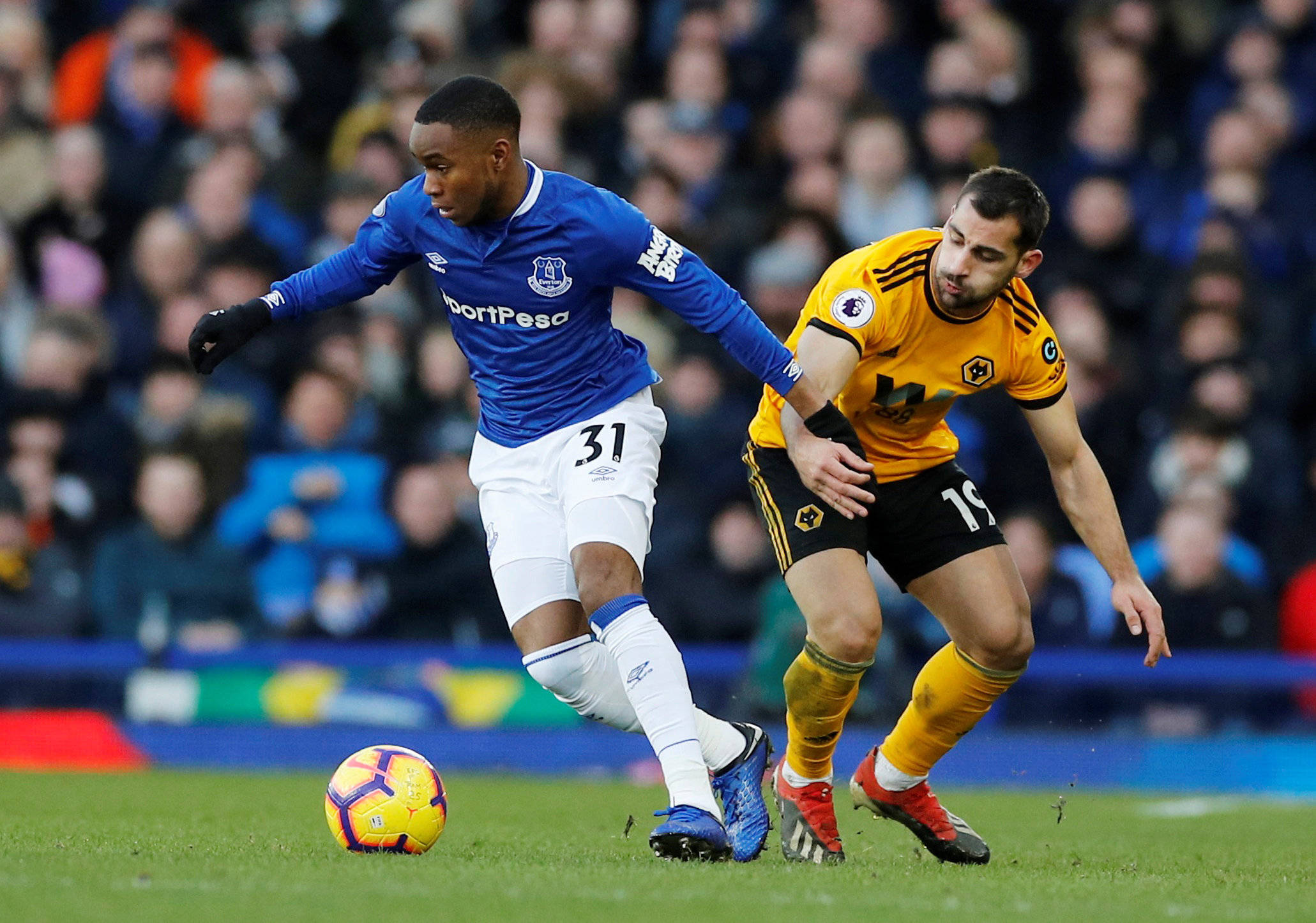 包含富勒姆连续遭遇挫折,球队士气低落的词条 包含富勒姆连续遭遇挫折,球队士气低落的词条