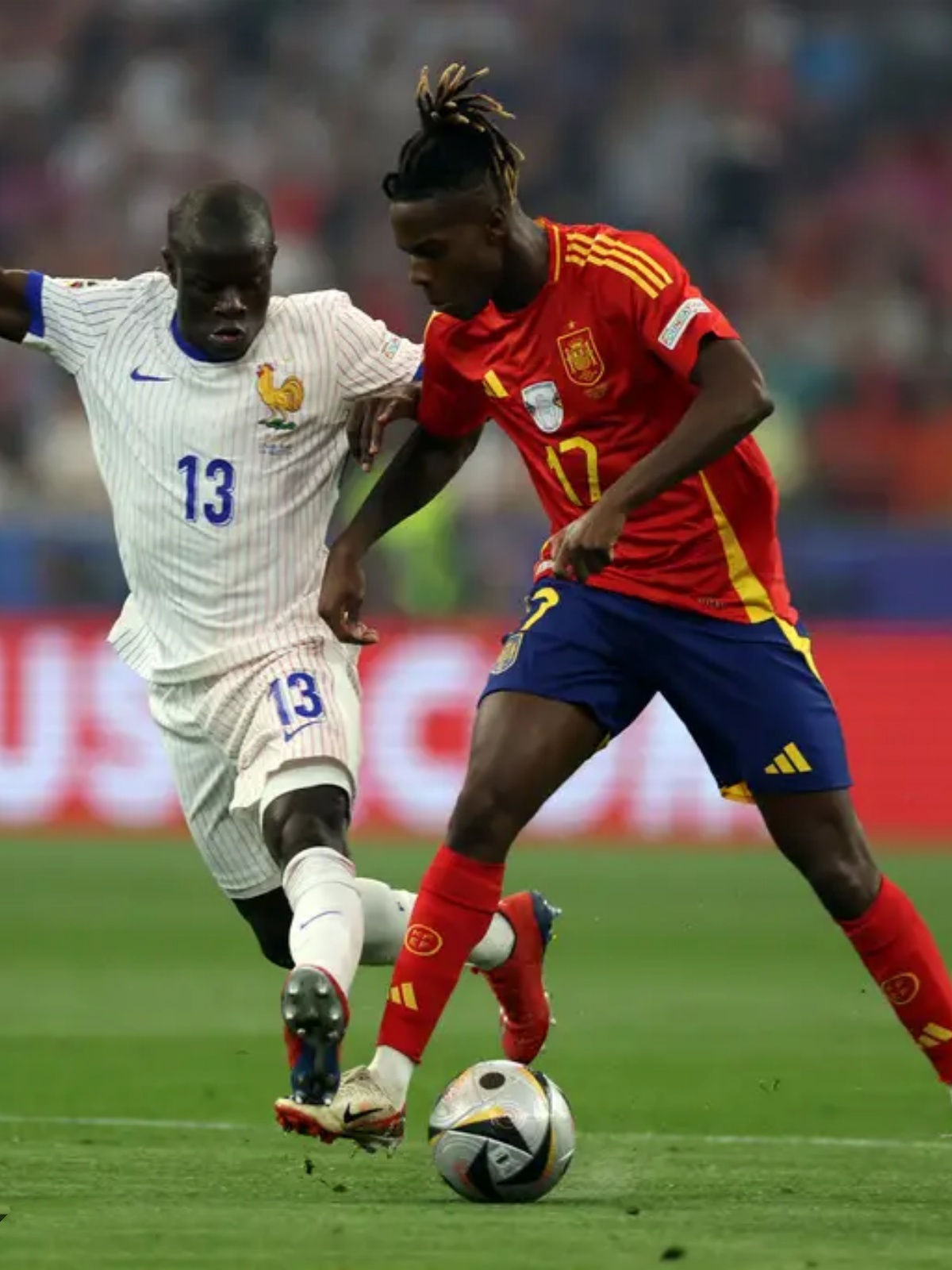 切尔西鏖战西班牙,奥亚尔萨瓦尔状态火热 切尔西鏖战西班牙,奥亚尔萨瓦尔状态火热